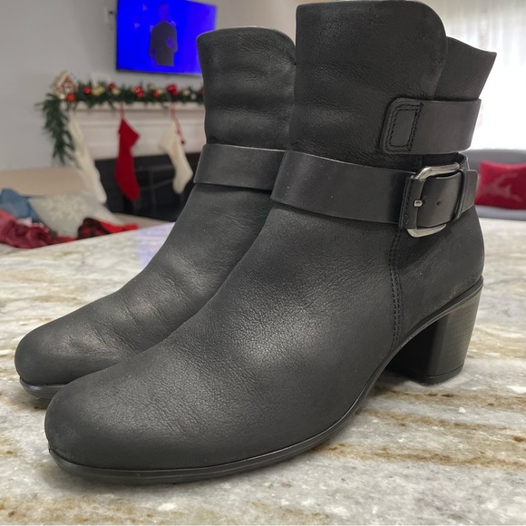 ECCO Touch 55 B Mid Cut Zip Black Leather Ankle Booties - Picture 1 of 13
